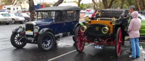1928 Pontiac and 1910 IHC